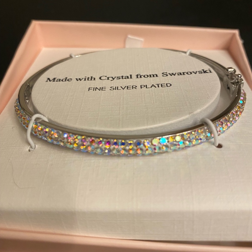 Crystal bangle bracelet